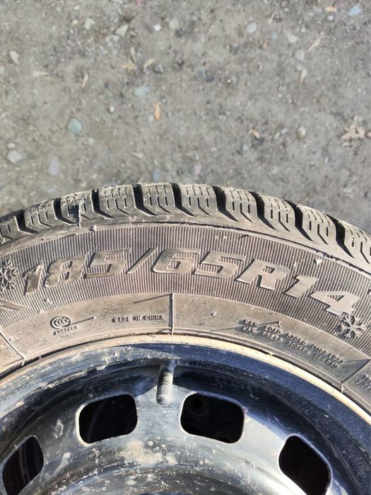 Зимние шины (липучка) с дисками 185/65R14