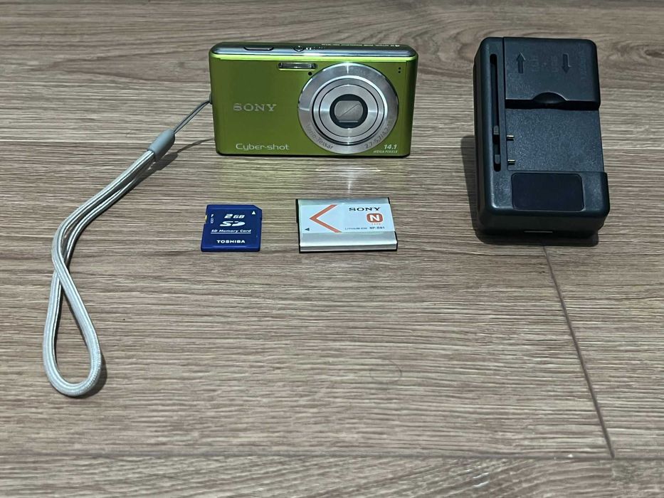 Aparat foto digital Sony Cyber-Shot DSC-W530 Carl Zeiss+accesorii