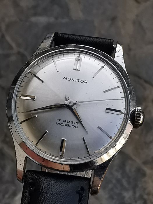 Ceas Monitor -Int. Manuala -33 mm -Funcționează excelent !