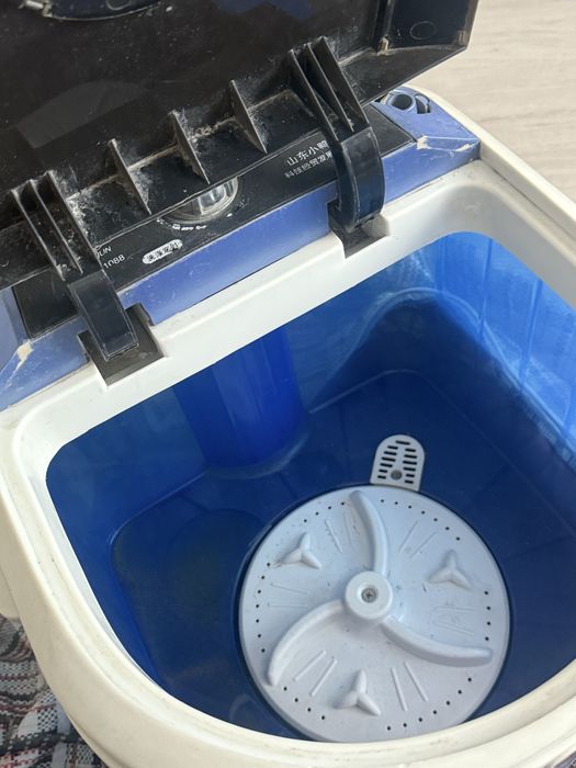 Отдам стиральную машину на запчасти