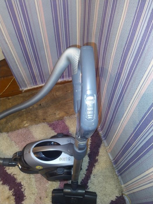 Пылесос продам 30000 тыс