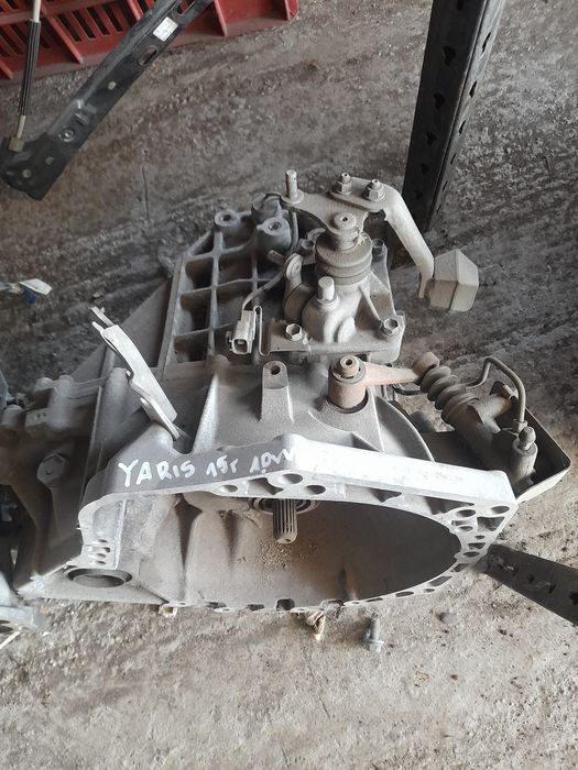 Скорости Toyota Yaris 2015г