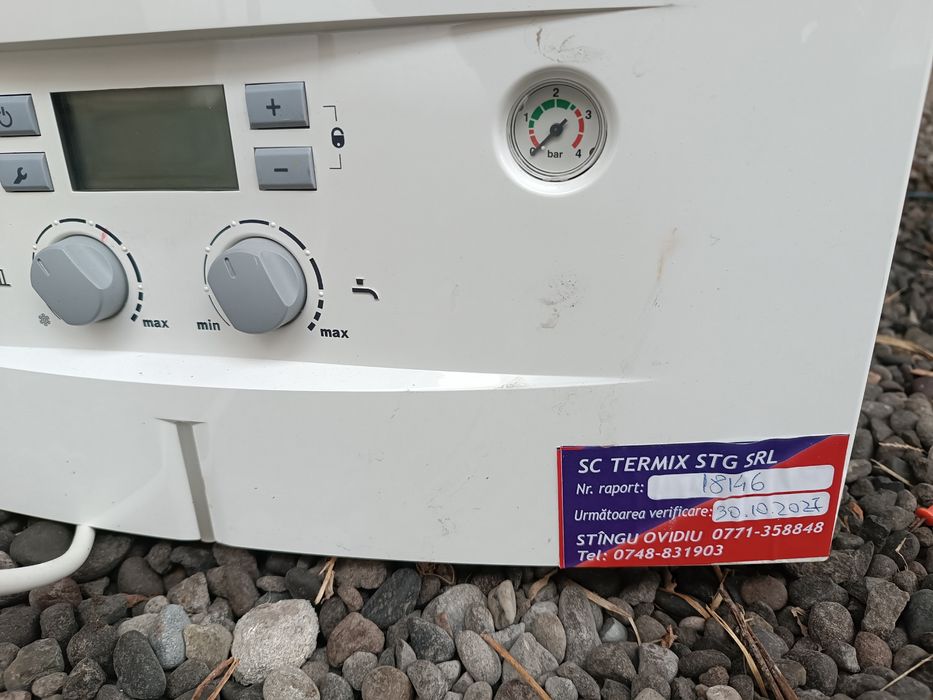 Vând centrala Boss în stare bună de funcționare.verificata recent