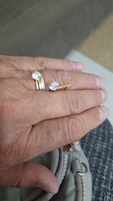 Золотой комплект бриллиантами 8 карат