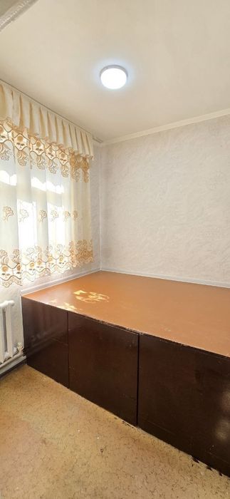 Чиланзар 9 1-комнатная переделанная на 2-комнатную