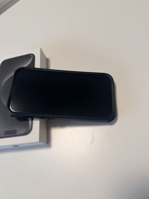 Iphone 15 Pro  Black  Titanium
