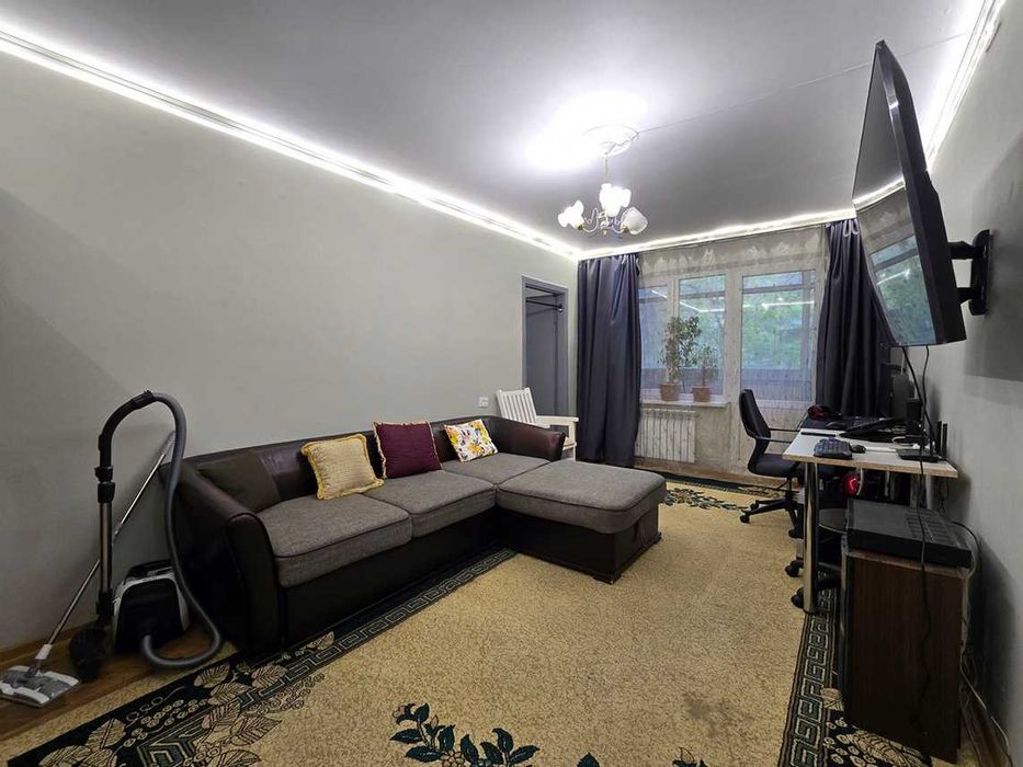 Продам 2 ком. квартиру Орбита 4 дом 33