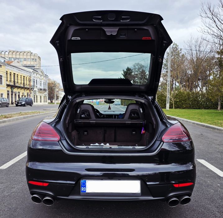 Porsche Panamera 4s