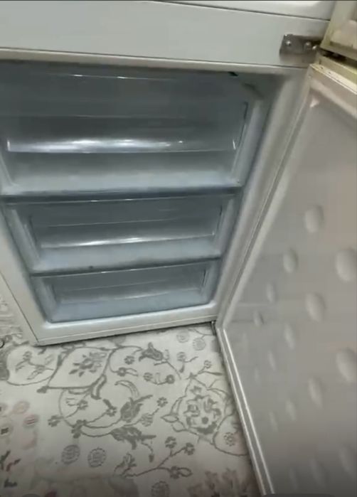 Холадельник самсунг