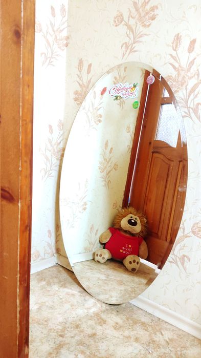 Зеркало настенное