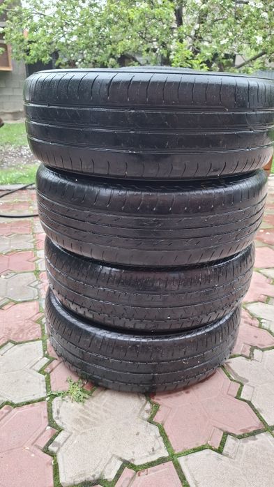 Продам шины комплект