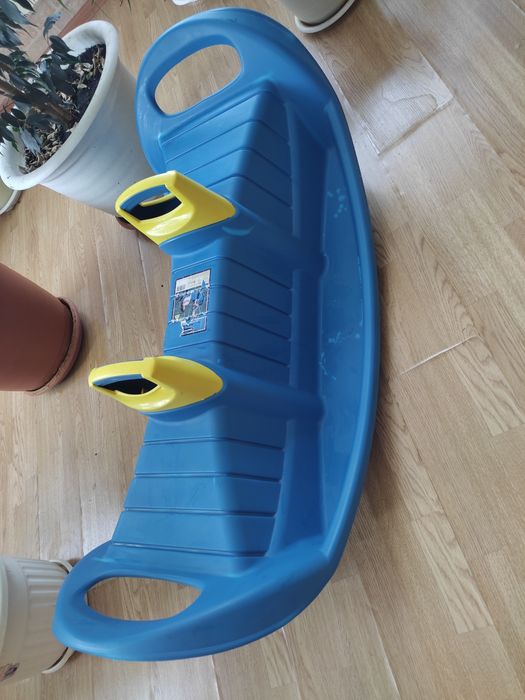 Качели детские+ игрушки