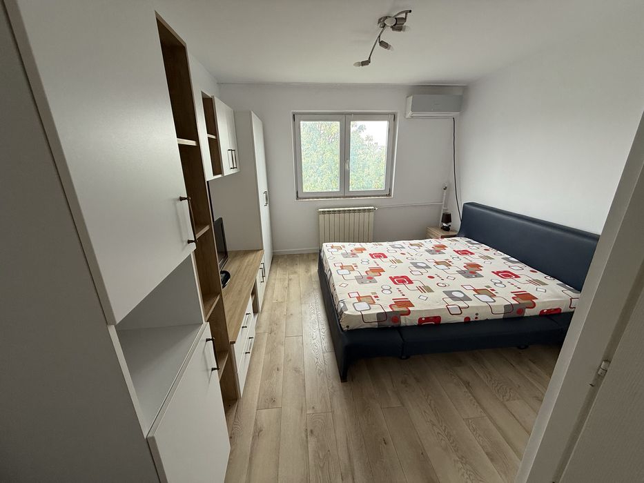 Vand garsonieră mobilata si utilata.