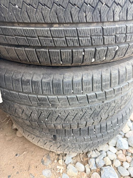 Зимние шины 235 55 R19