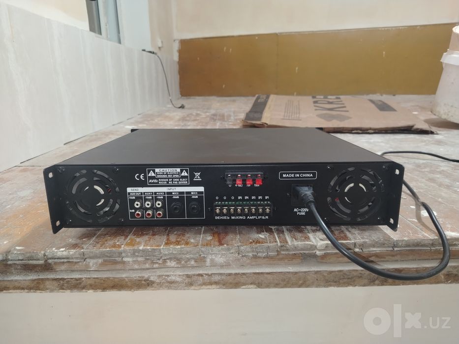 Usiliteli markasi M-5950U