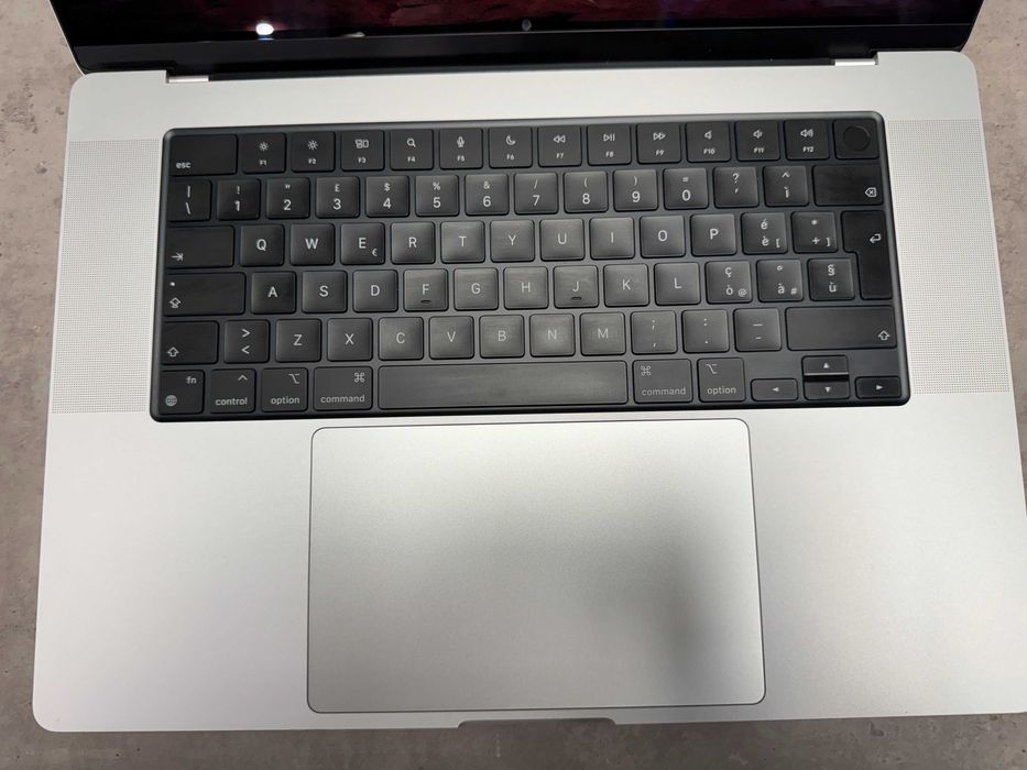 Apple Macbook Pro / M1 PRO / 16 GB RAM / 16 inch / 1TB SSD /  EXCELENT