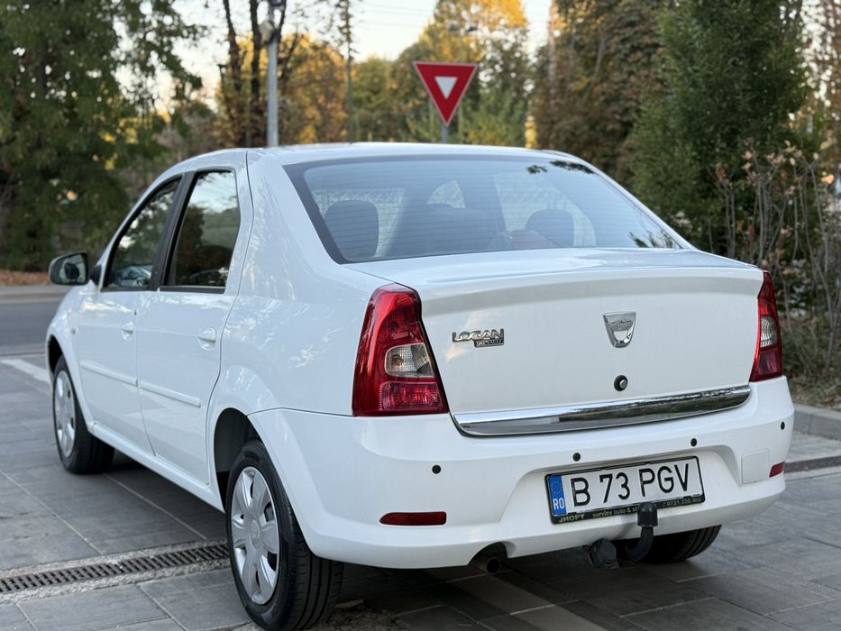 DACIA Logan 2011 — imagine 3