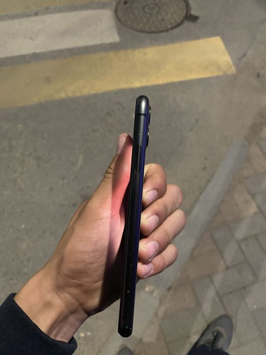 Айфон 11 черный цвет