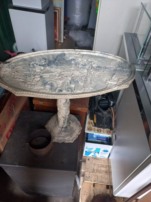 Продавам масичка