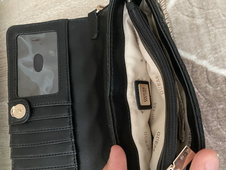 Чанта-клъч GUESS