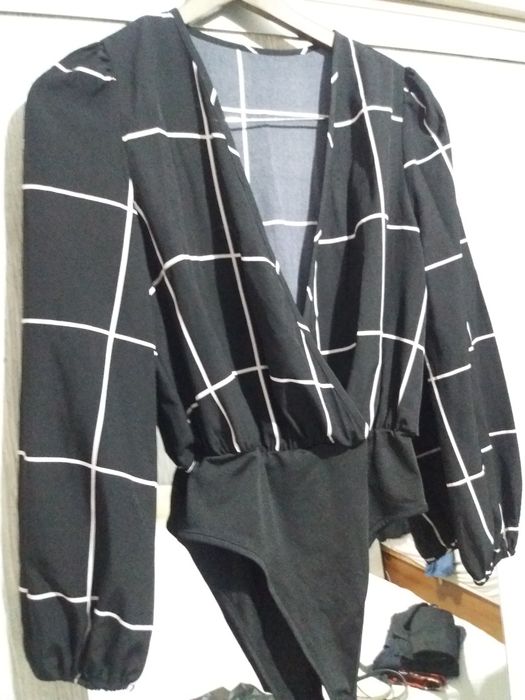 Риза боди и къси кожени