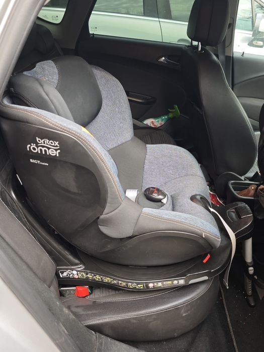 Scaun auto rotativ DUALFIX M Plus Britax Romer, 0-4 ani