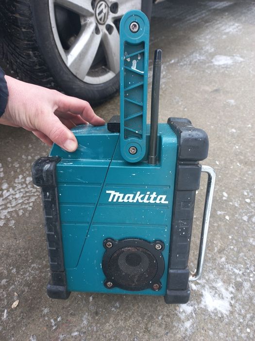 Boxă       makita