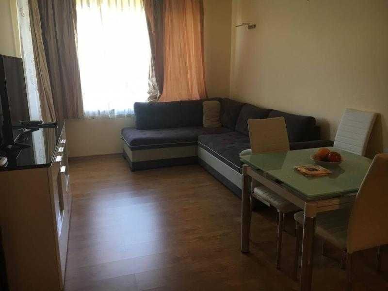 Двустаен апартамент в комплекс Перла