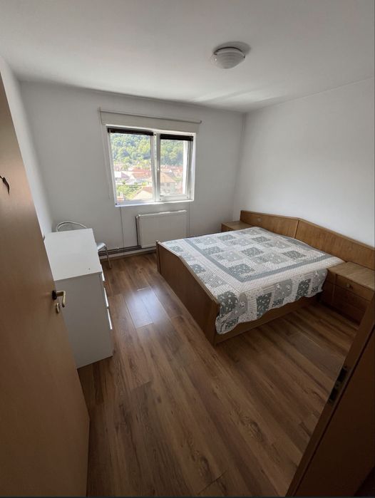 Inchiriez apartament 2 camere