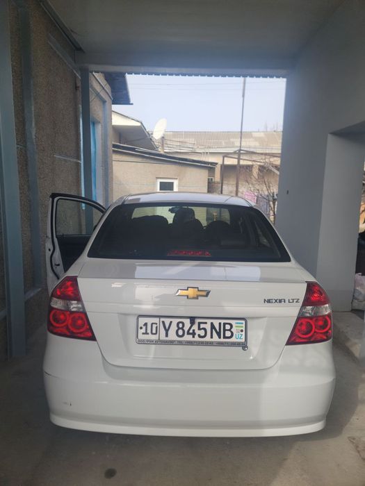 Продаётся своя нексия 3