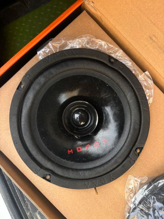 Колонка на машину