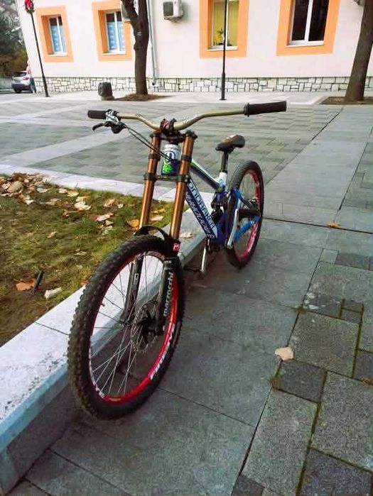 Планински велосипед Mondraker Downhill/Freeride