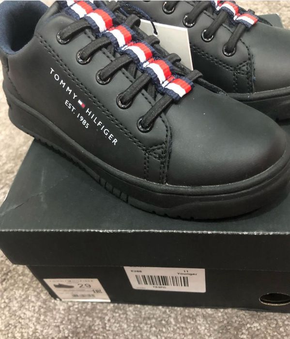 Томми hilfiger кроссовки на мальчика 29размер