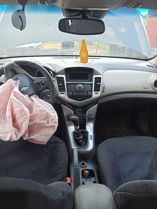 Продавам Chevrolet Cruze Дизел, , Ръчни скорости, 150к.с., 2000см3, Черен --за части