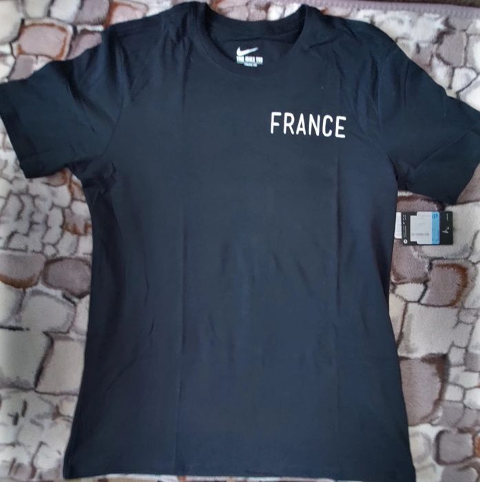 Vand Tricou Nike nou, original
