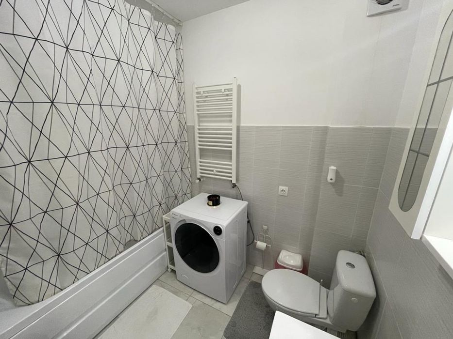 Vand apartament 2 camere zona Vitan