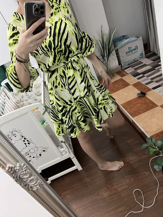 Vand rochie………………