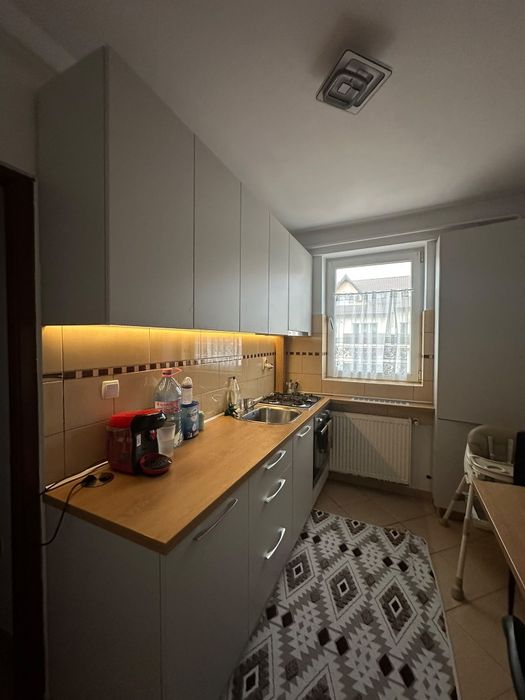 Închiriez garsoniera