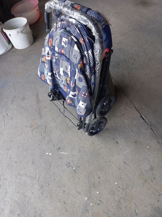 Детская  коляска для детей