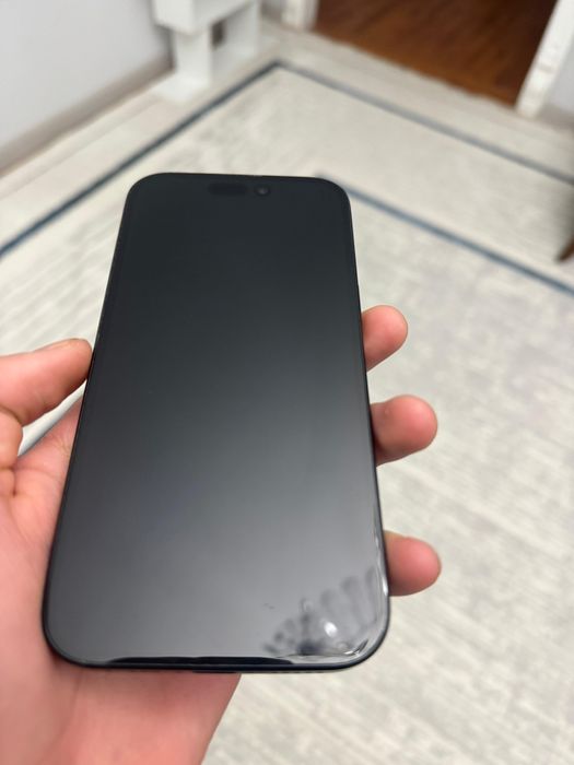 Продам Айфон черный 15