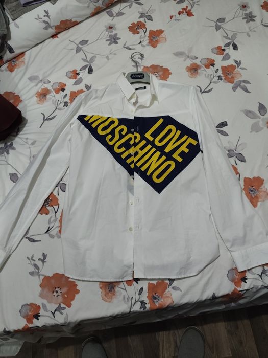 Vând cămașă originala  Love Moschino