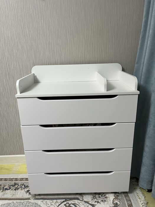 Продам детский пелинальный Комод!