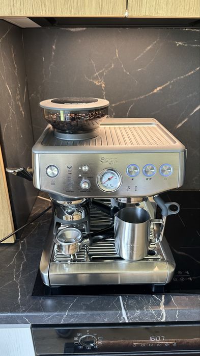 Sage Barista Express Impress - impecabil, gata de utilizare