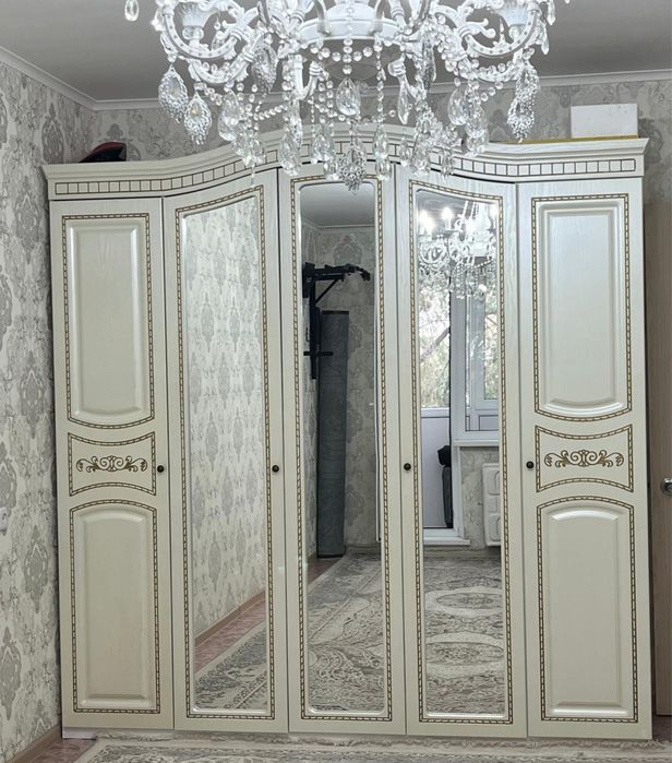 Продам спальную гарнитура