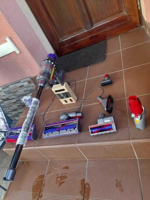 Aspirator Dyson cyclone V 10 Absolute
