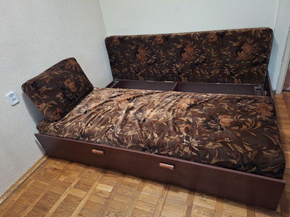 Продам тахту б/у