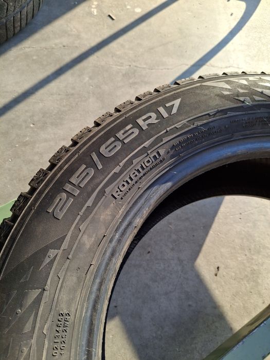 2 Anvelopele de iarnă 215 65 r17 Nokian