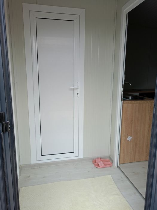 Продава се парцел с жилищен контейнер в село Режанци, област Перник