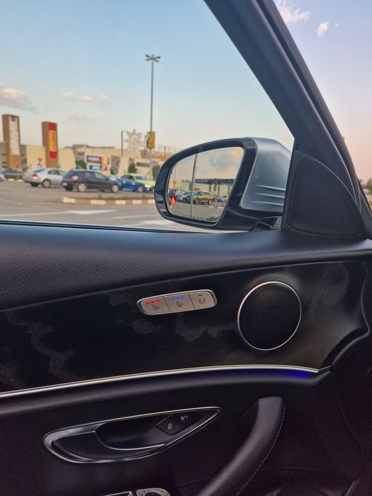 Mercedes-Benz E 220D