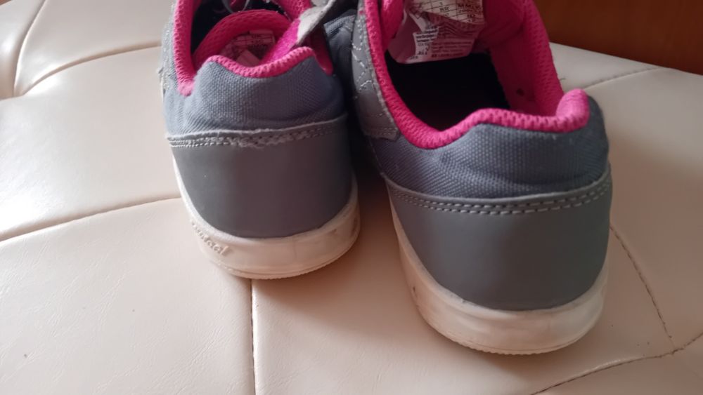 Incaltaminte sport mar.32,inter.21cm